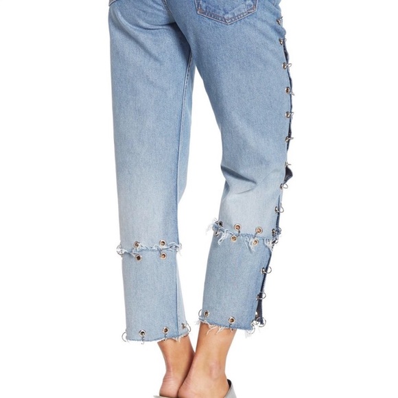 HP 🎉 Grlfrnd Helena Grommet Detail Crop Jeans - Picture 2 of 4